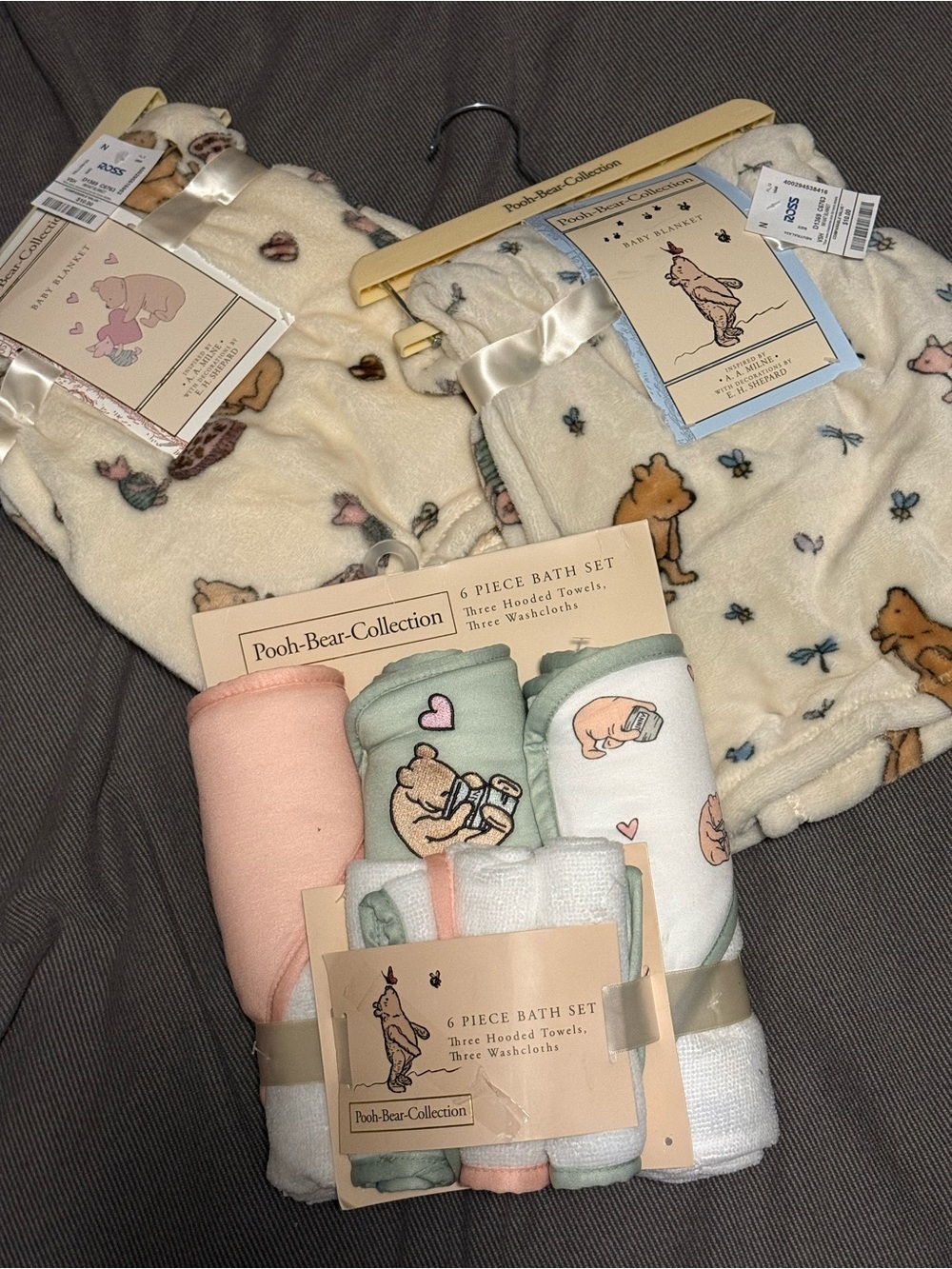 Pooh Bear Collection Baby Bath Set and 2 blankets